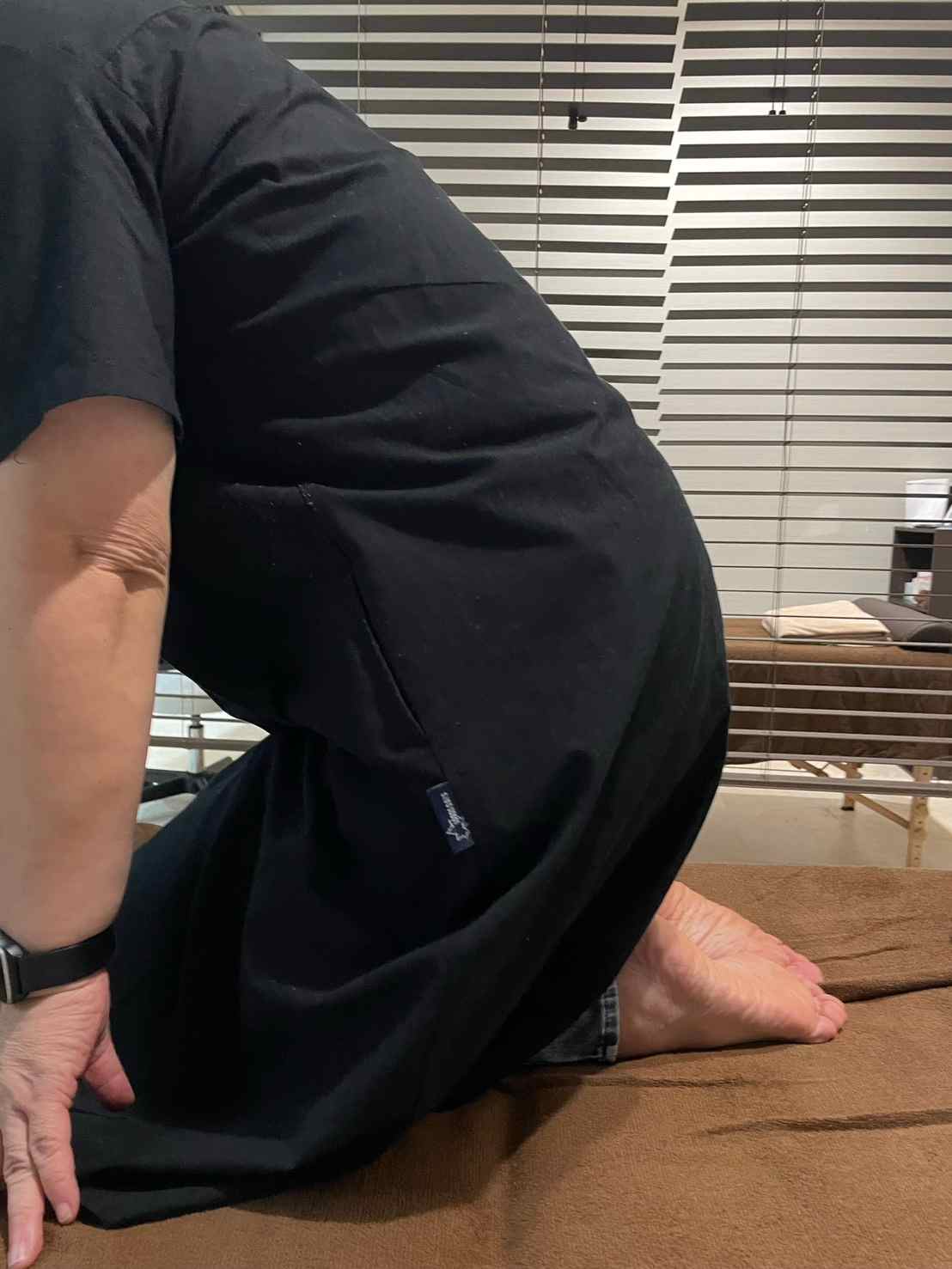 1回目施術後のお客様の正座の写真